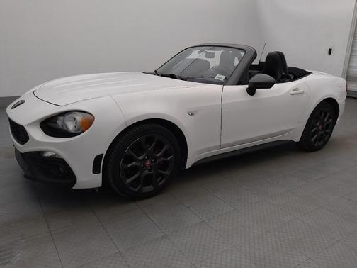 Bianco Perla (Tri-Coat White) 2017 FIAT 124 Spider Base