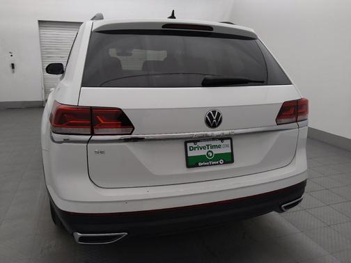 Pure White 2022 Volkswagen Atlas 2.0T SE
