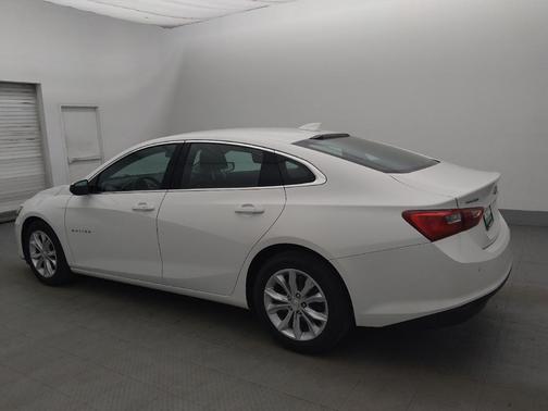 Summit White 2024 Chevrolet Malibu FWD 1LT