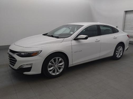 Summit White 2024 Chevrolet Malibu FWD 1LT