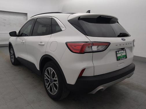 Star White Metallic Tri-Coat 2022 Ford Escape SEL