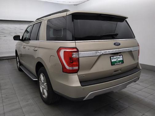 White Gold Metallic 2018 Ford Expedition XLT