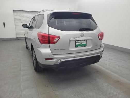 2019 Nissan Pathfinder SV