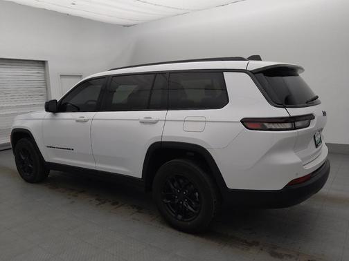 2022 Jeep Grand Cherokee L Laredo