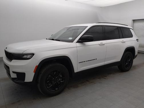 2022 Jeep Grand Cherokee L Laredo