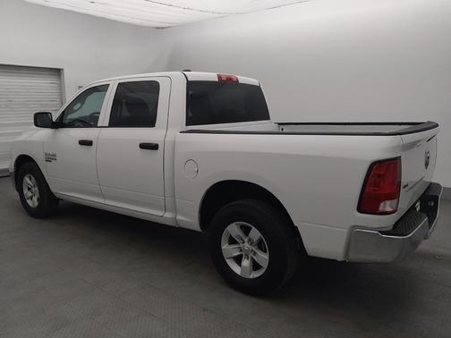Bright White Clearcoat 2022 RAM 1500 Classic SLT