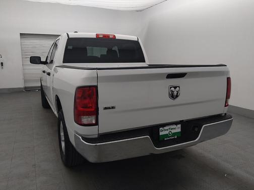 Bright White Clearcoat 2022 RAM 1500 Classic SLT