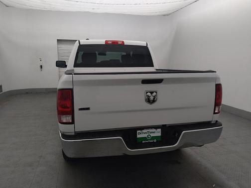Bright White Clearcoat 2022 RAM 1500 Classic SLT