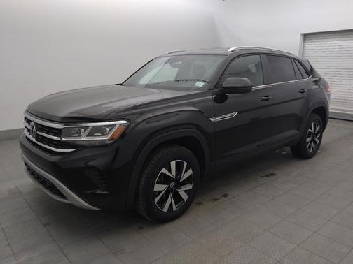 Deep Black Pearl 2023 Volkswagen Atlas Cross Sport 2.0T SE