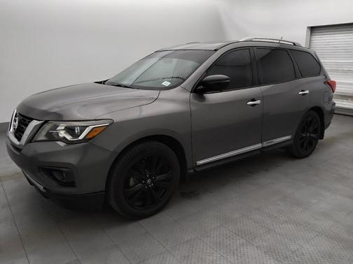 2017 Nissan Pathfinder Platinum