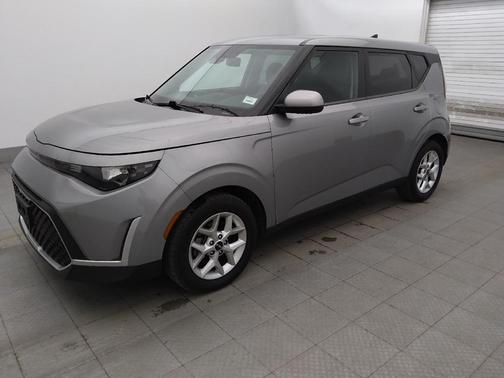 Steel Gray 2023 Kia Soul LX