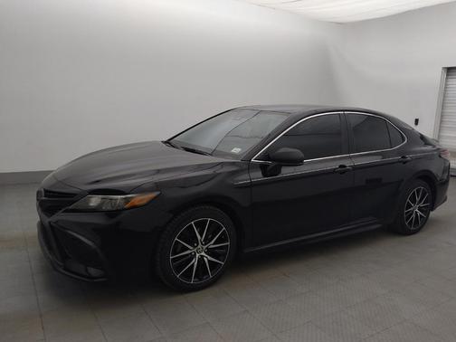 Midnight Black Metallic 2021 Toyota Camry SE