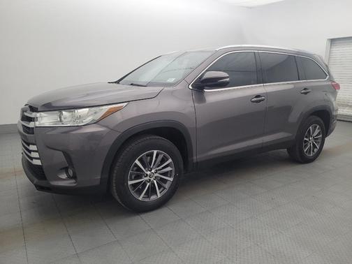 Predawn Gray Mica 2019 Toyota Highlander XLE