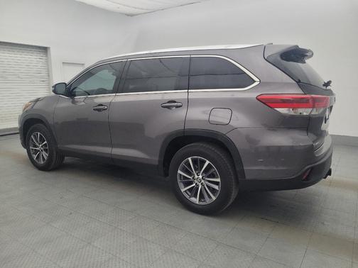 Predawn Gray Mica 2019 Toyota Highlander XLE