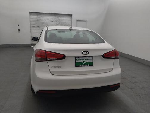 Snow White Pearl 2018 Kia Forte LX