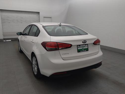 Snow White Pearl 2018 Kia Forte LX