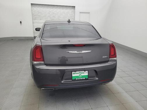 2018 Chrysler 300 S