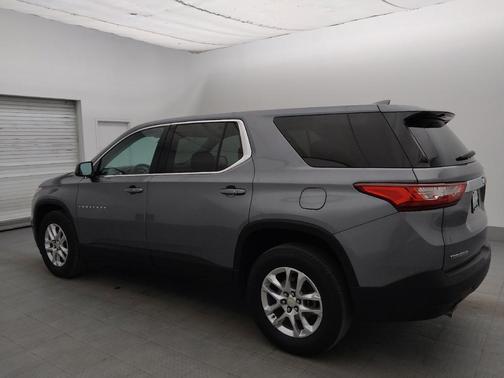 Satin Steel Metallic 2021 Chevrolet Traverse LS