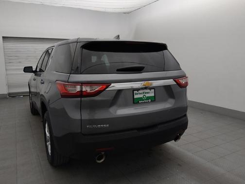 Satin Steel Metallic 2021 Chevrolet Traverse LS