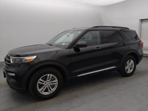Agate Black Metallic 2023 Ford Explorer XLT