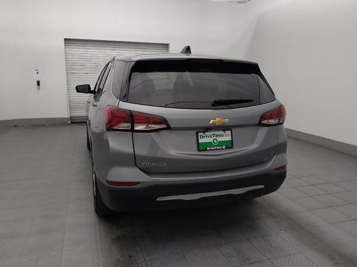 Sterling Gray Metallic 2024 Chevrolet Equinox 1LT