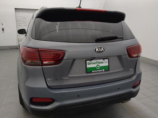 Everlasting Silver 2020 Kia Sorento LX