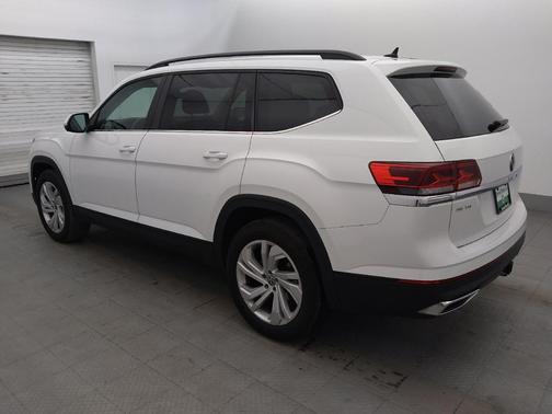 White 2023 Volkswagen Atlas SE w/Tech Pkg
