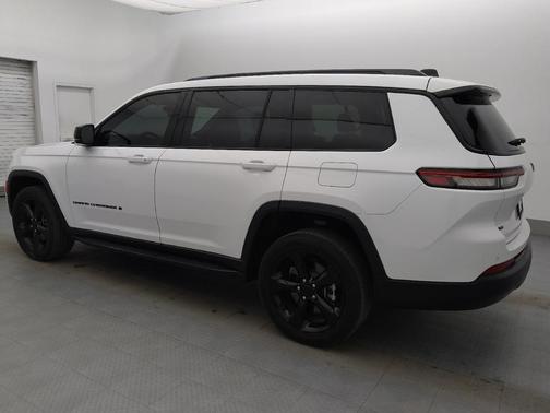 Bright White Clearcoat 2023 Jeep Grand Cherokee L Altitude