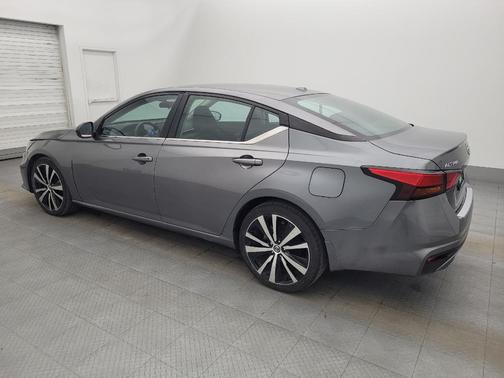 2021 Nissan Altima SR FWD
