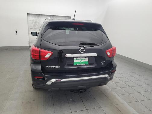 2018 Nissan Pathfinder SV