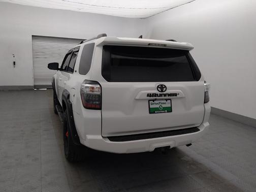 Super White 2019 Toyota 4Runner SR5
