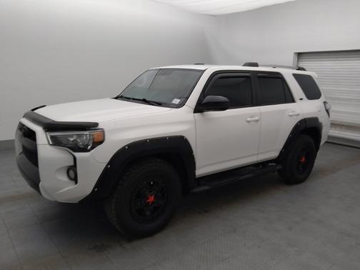 Super White 2019 Toyota 4Runner SR5