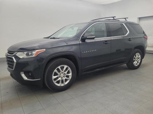 Gray 2018 Chevrolet Traverse LT Cloth