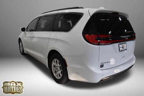 2022 Chrysler Pacifica Touring-L