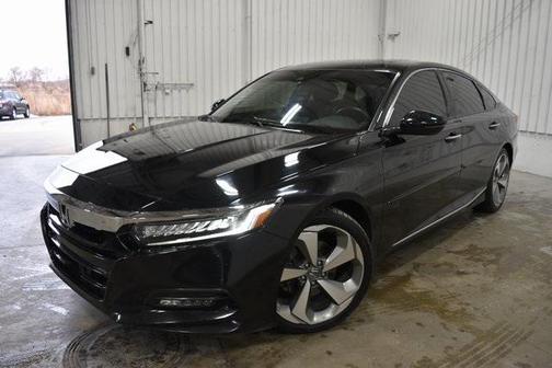 Photo 5 of 46 of 2018 Honda Accord Touring