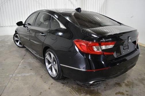 Photo 4 of 46 of 2018 Honda Accord Touring
