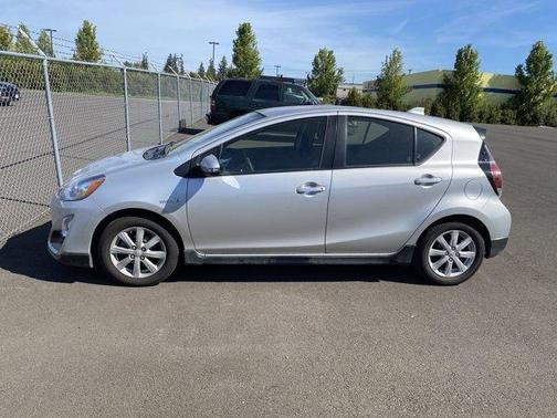 2017 Toyota Prius c One