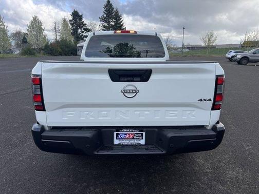 2023 Nissan Frontier S