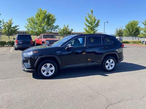 2021 Toyota RAV4 Hybrid LE