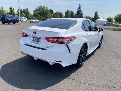 2018 Toyota Camry Hybrid SE