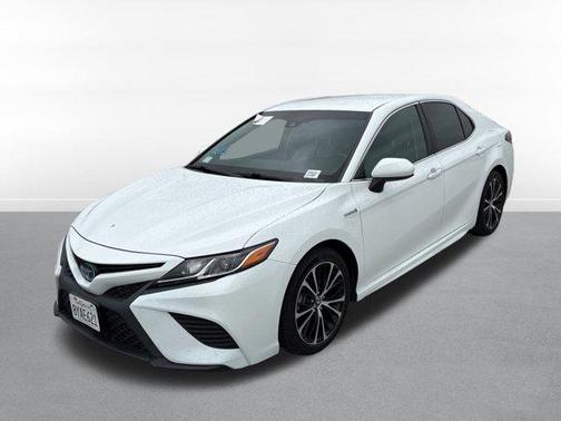 2018 Toyota Camry Hybrid SE