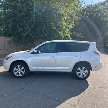 2014 Toyota RAV4 EV Base