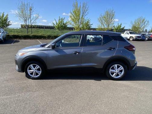 2023 Nissan Kicks S
