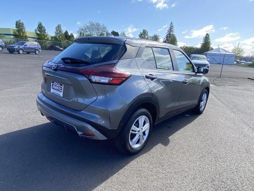 2023 Nissan Kicks S