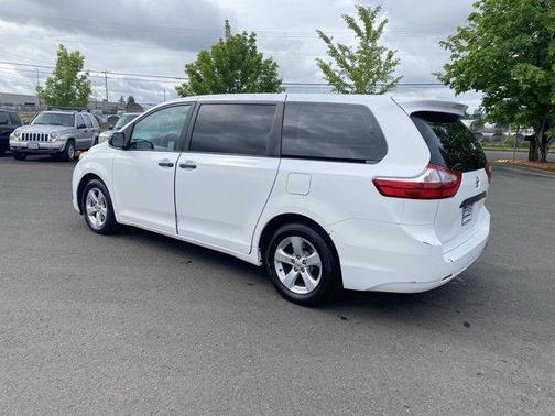 2017 Toyota Sienna L