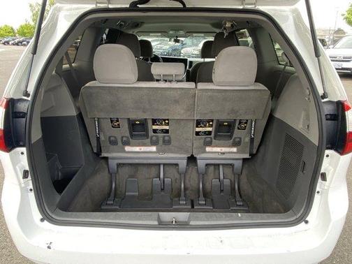 2017 Toyota Sienna L