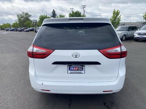 2017 Toyota Sienna L