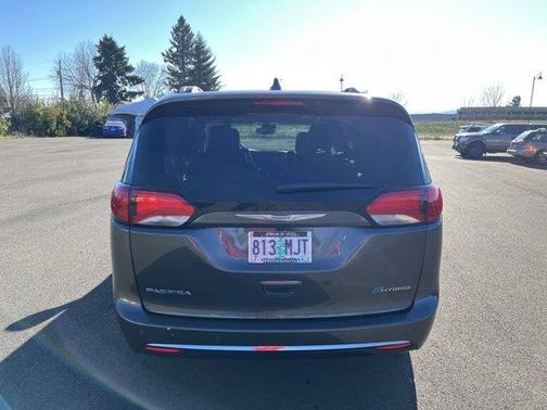 2020 Chrysler Pacifica Hybrid Limited
