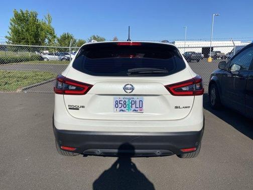 2022 Nissan Rogue Sport SL