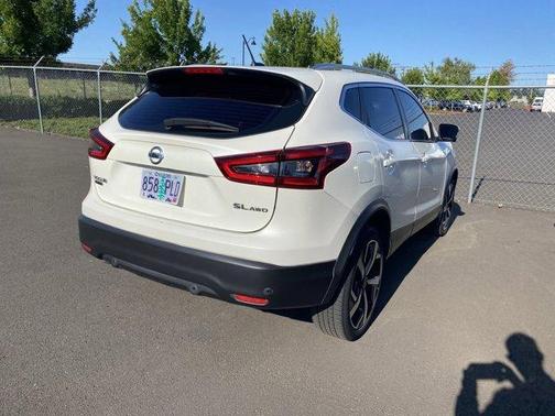 2022 Nissan Rogue Sport SL